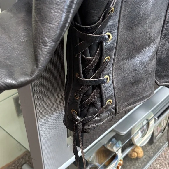 California Creations Women's Black Leather Jacket - Picture 5 of 15